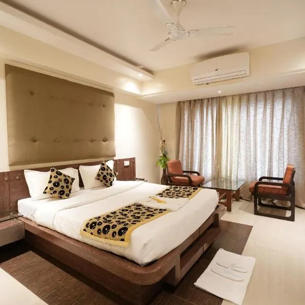 Hotel City Symphony โรงแรมในนานเดด