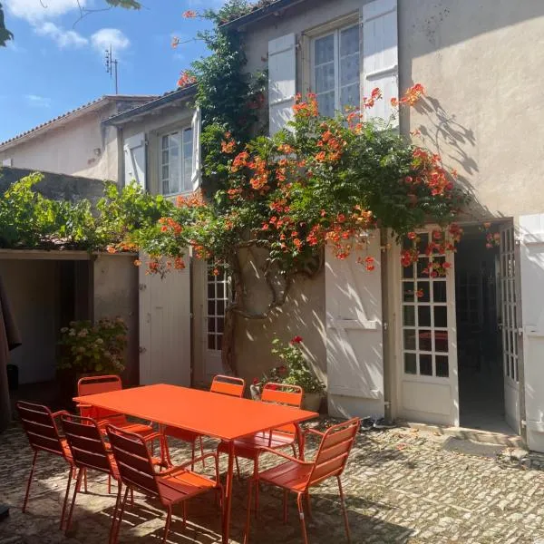 Les Olivettes, hotel v destinaci La Couarde-sur-Mer