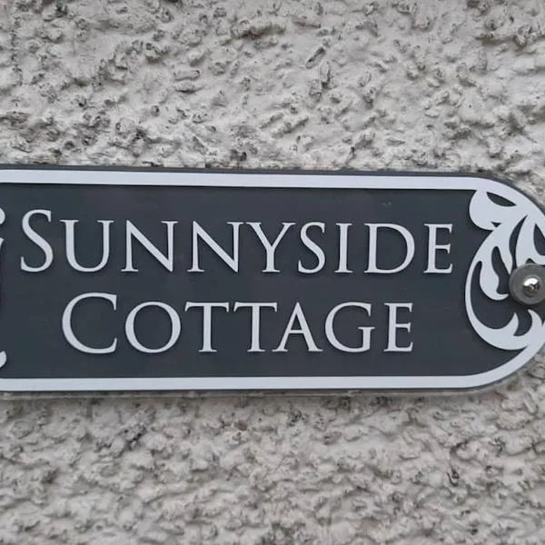 Sunnyside Cottage 2 Bedrooms 1 Bathroom 1 WC 2 Pets Welcome، فندق في Hilton of Cadboll