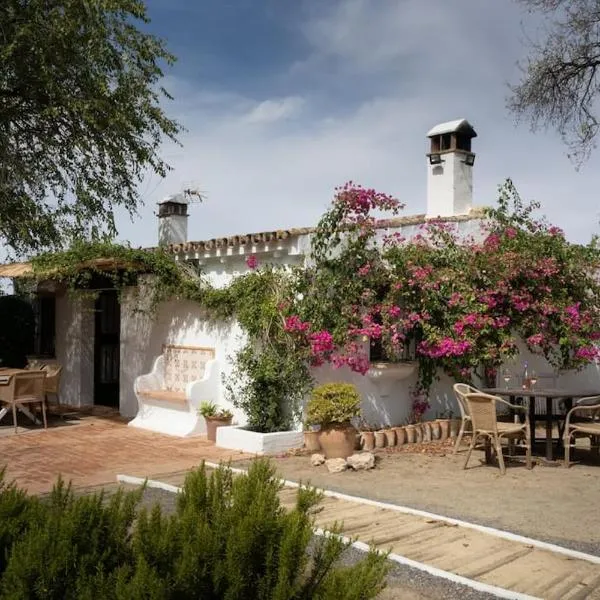 Ranchito de Alhucemas,piscina privada y barbacoa, hotel en Montellano