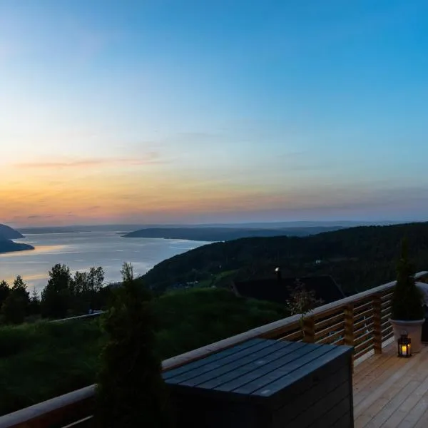Hide Hut - Amazing view 50 min from Oslo, hotel v destinaci Stange