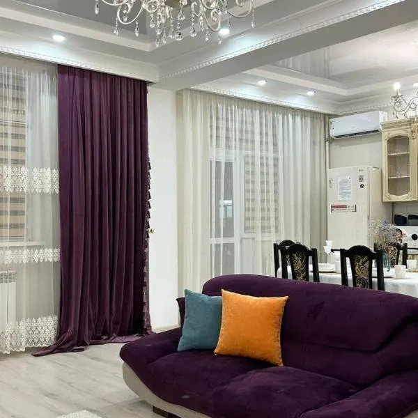 Двухкомнатные апартаменты в золотом квадрате ЖК GREEN PLAZA, hotel in Aktau