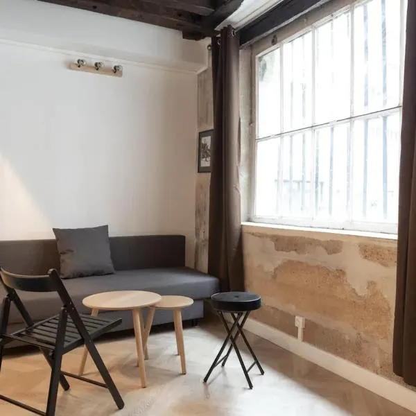 Apartment lyonnais center of paris