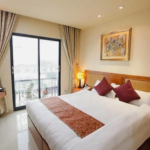 B Hotel, khách sạn ở Gia Lâm Pho