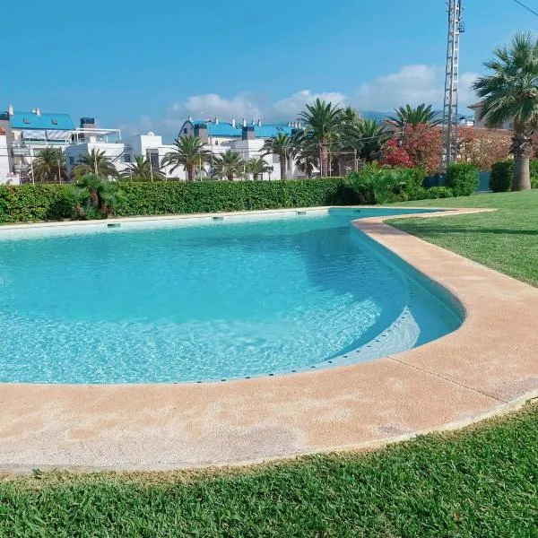 Exclusivo Ático de Lujo en la Playa - holaVivienda Inmobiliaria, hotel v destinaci Denia