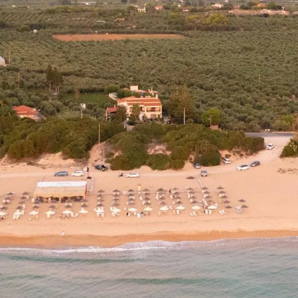 Lagouvardos Beach House, hotel in Filiatra