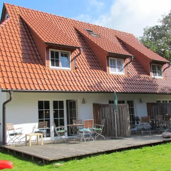Hus-Hiddensee-Eckhaus-A, hotel in Vitte