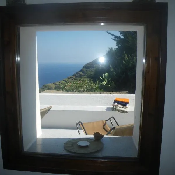 sull'arco dell'elefante, hotel v destinaci Pantelleria