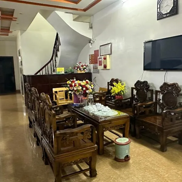 HOTEL HOÀNG GIA, hotel in Pan Linh
