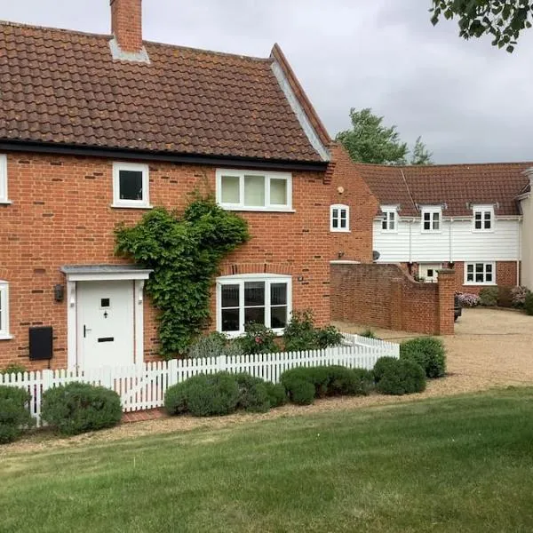 Peaceful house ideal for dogs lovely location, hotel di Aldeburgh