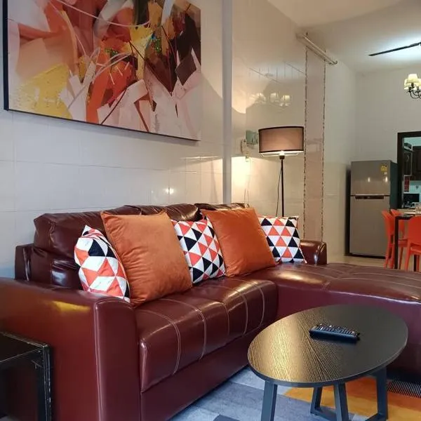 Naka Tangerine Holiday Home by Bcare, ξενοδοχείο σε Ban Rangeng