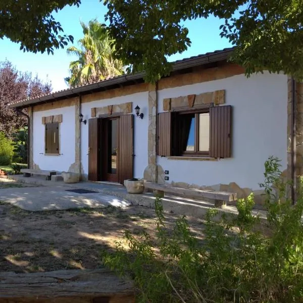 Momon1616 Intero Chalet, khách sạn ở Galatina