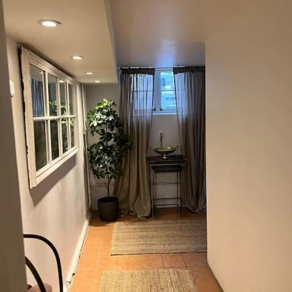 Källarlägenhet Örgryte โรงแรมในกอเทนเบิร์ก