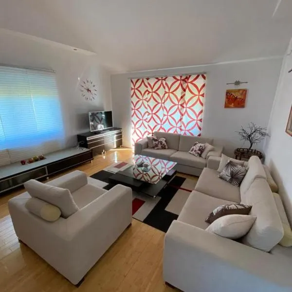 Apartman GOGO، فندق في Grabovica