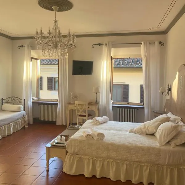 Palazzo Mari suite & rooms b&b, hotel v destinácii Montevarchi