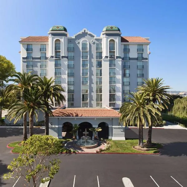 Embassy Suites San Francisco Airport - Waterfront، فندق في بورلينغامي