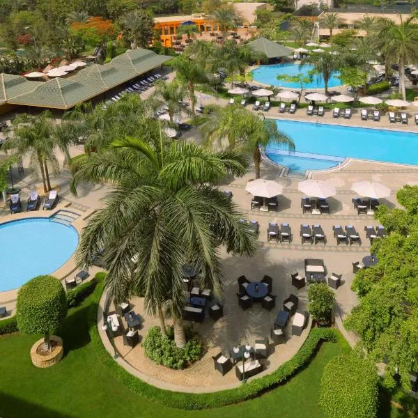 Hilton Cairo Heliopolis Hotel, hôtel à `Ezbet Bûgti