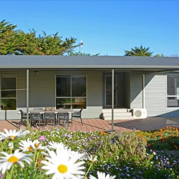 Oceans 5 - Serene Sanctuary, Walk to Beach & Cafés, hotel in Middleton