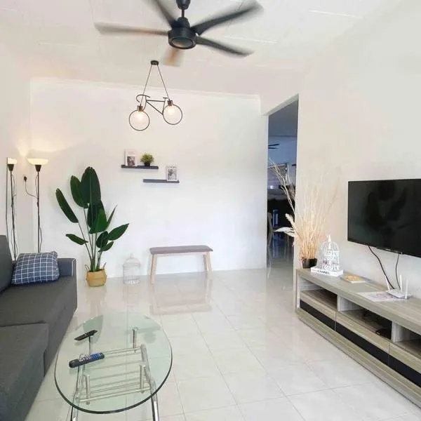 Diamond Bay Homestay, hotel Teluk Intanban