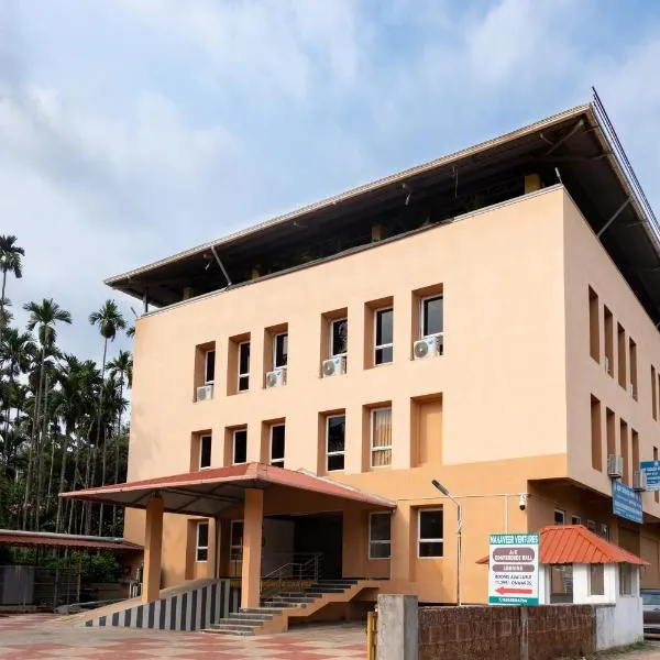 Padival Grand - A Unit of Mahaveer Ventures, hotel v destinaci Puttūr