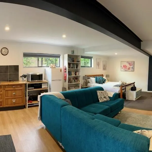 GOLDFIELDS STUDIO APARTMENT, Beaconsfield - Fully Self-contained, air-conditioning、Beaconsfieldのホテル