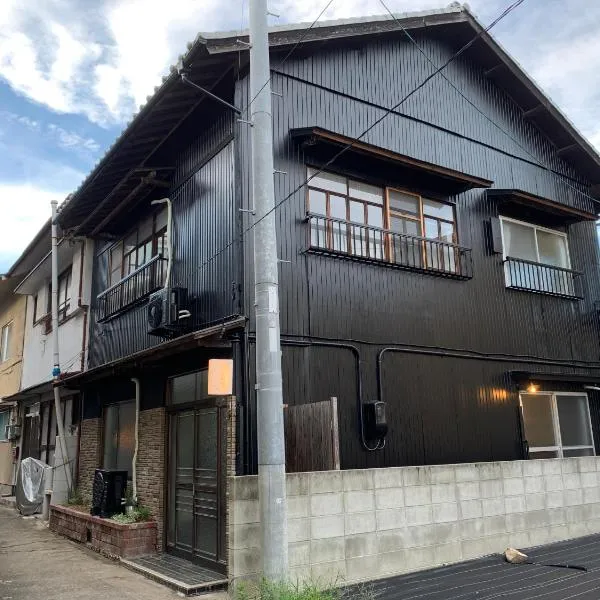 つばめ荘 Tsubamesou 尾道駅から徒歩と渡船で15分 情緒あふれる尾道ステイ 鍵付き駐輪場と駐車場あり supported by COCOSTAY, hotel v destinaci Onomiči