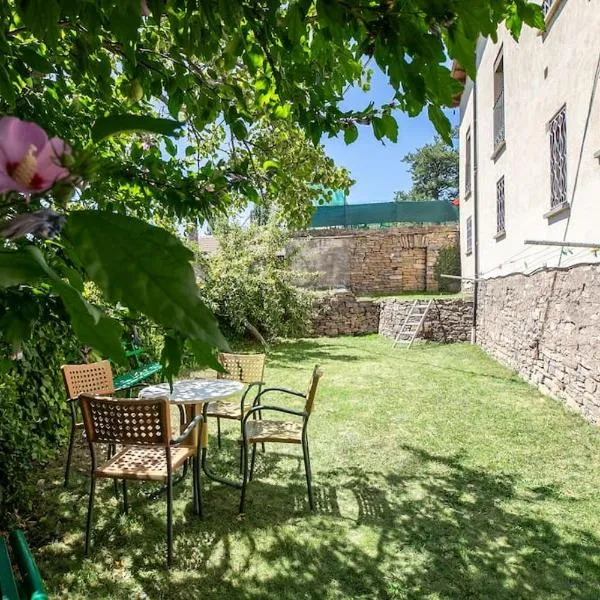 Casa Feli - APARTAMENTO con JARDÍN PRIVADO en los PIRINEOS, hotel v destinaci Castiello de Jaca