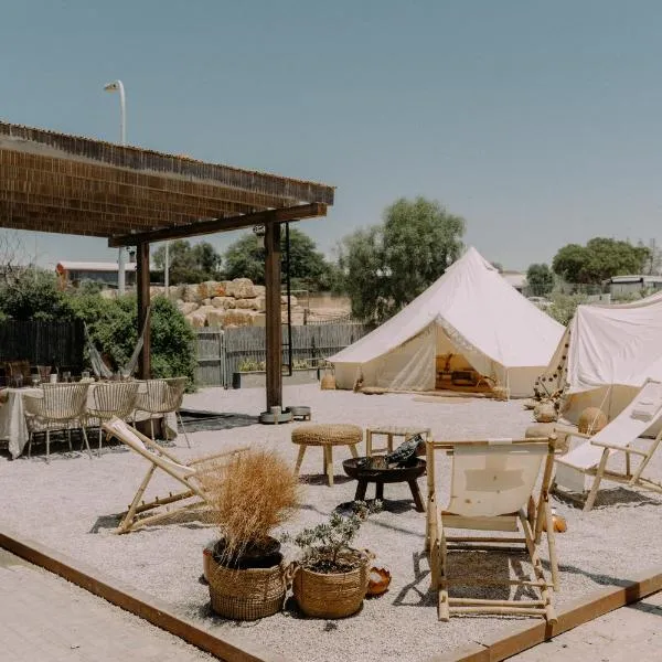 Hippie House היפי האוס, hotel v destinaci Micpe Ramon