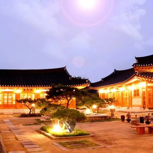Hwangnamguan Hanok Village, hotel v destinaci Kjongdžu