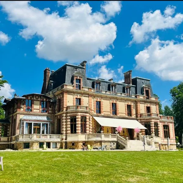 Château de Crènille, hotel in Mormant