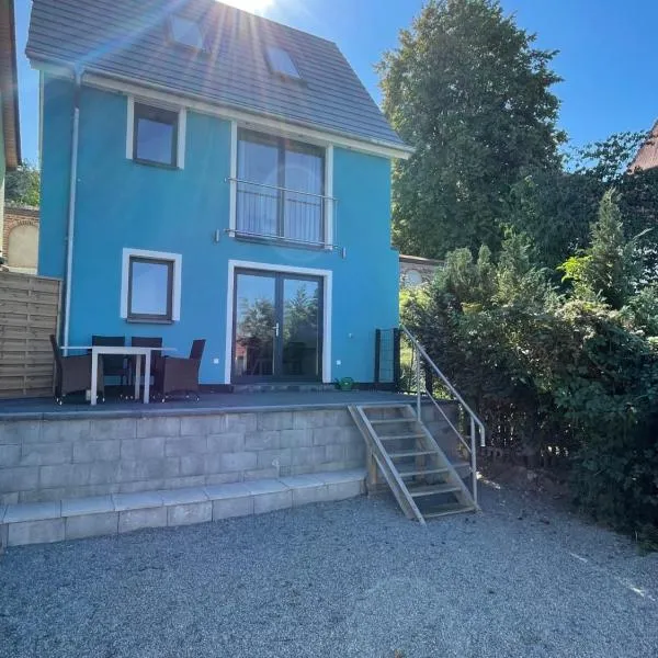 Ferienhaus Tribsees - Urlaub auf drei Etagen mit Sauna und Kanu, Hotel in Tribsees