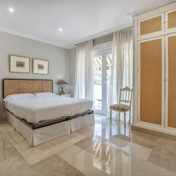 Apartamento Los Tilos & Parking & Piscina, hotel v destinaci Córdoba