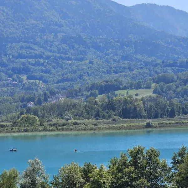L'Azuré, hotel v destinaci Novalaise