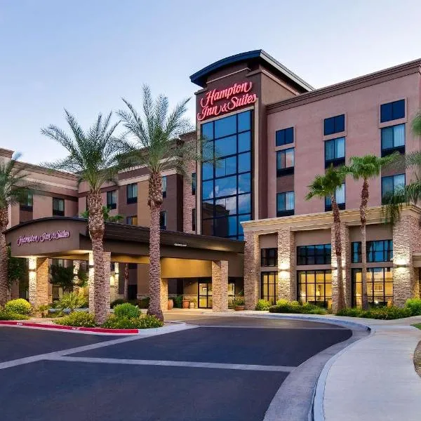 Viesnīca Hampton Inn & Suites Phoenix Glendale-Westgate pilsētā Glendeila