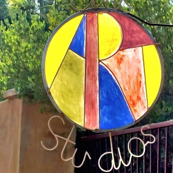 Eins Art Studios, hotel v destinaci Omaruru