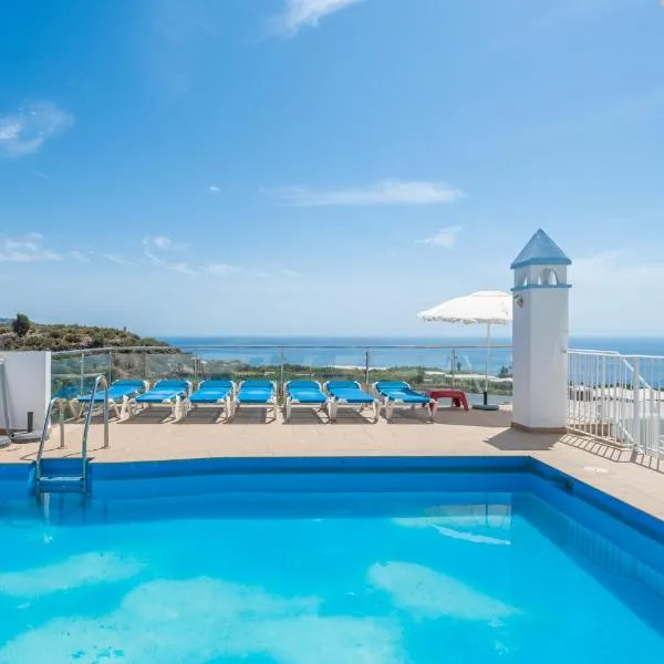 Apartamentos Playamaro, hotel v destinaci Maro