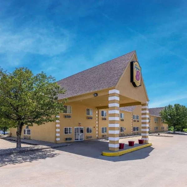 Super 8 by Wyndham De Soto, hotel en De Soto
