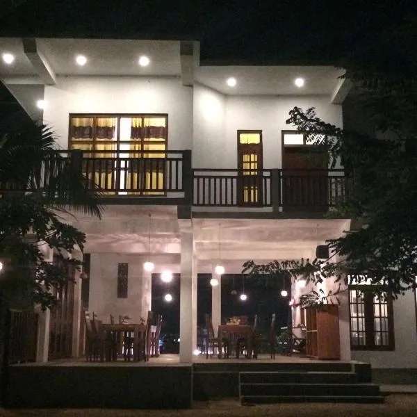 Beach House Habaraduwa, hotell i Koggala