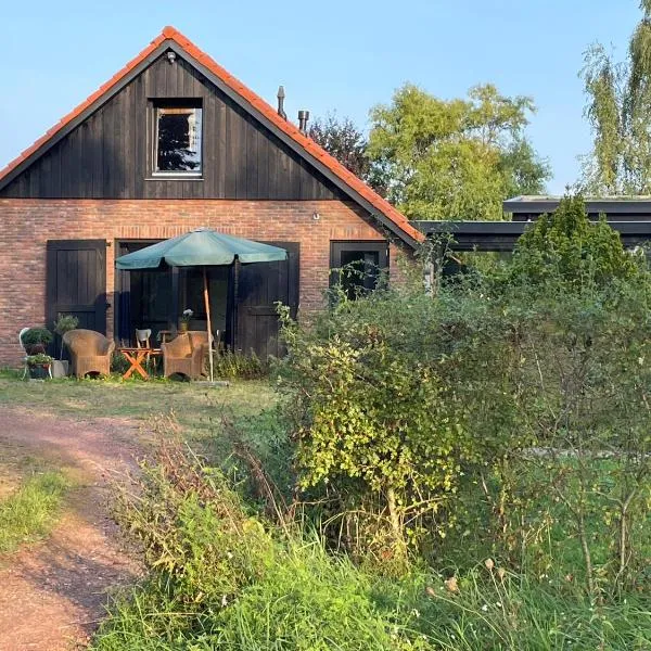 Natuurhuis Marke Lemselo 80 m2, hotel v destinaci Weerselo