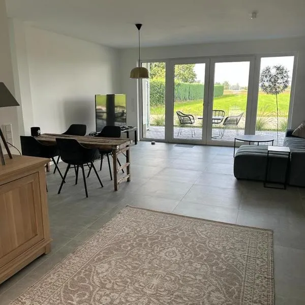 Hof Busen Landhaus Ap., hotel v destinaci Mönchengladbach