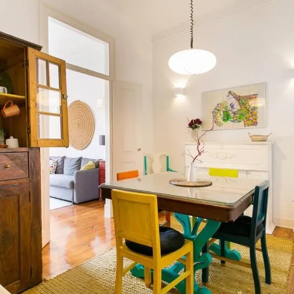 Principe Real cool and artistic 3 bedrooms flat!