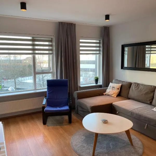 Beautiful flat in downtown Reykjavík with a veiw, hotel a Reykjavik