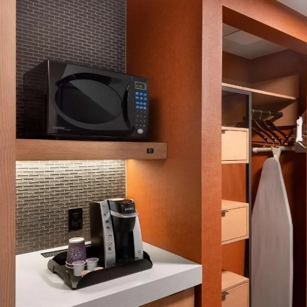 Hilton Toronto Airport - photo 3