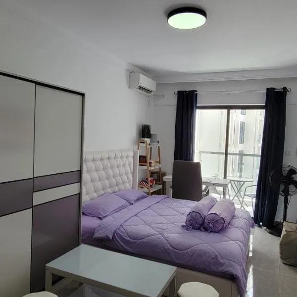 Cozy and Beautiful Condo on Riverside Phnom Penh, hotel in Phnom Penh
