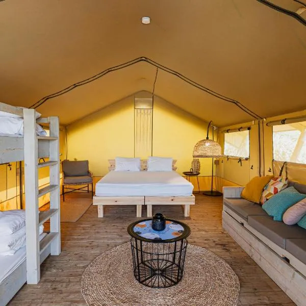 Layla Glamping, hôtel à Nir David