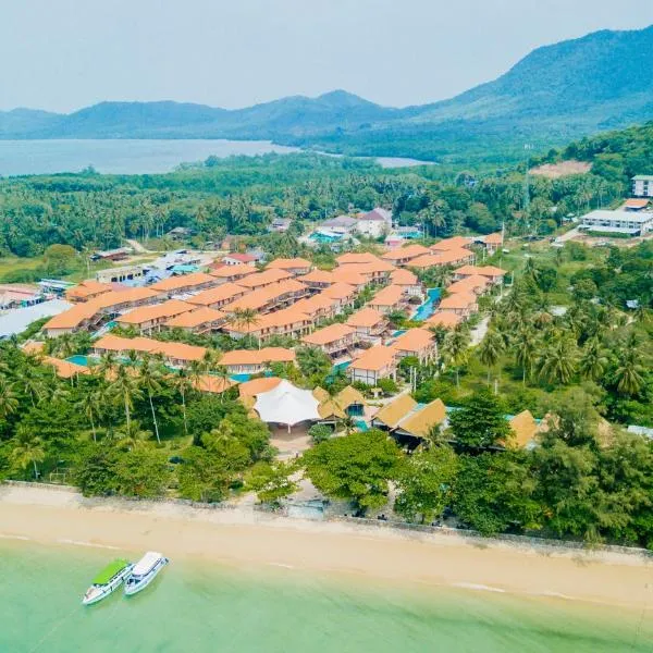 Blue Bay Resort, hotel in Ban Phlu Nai