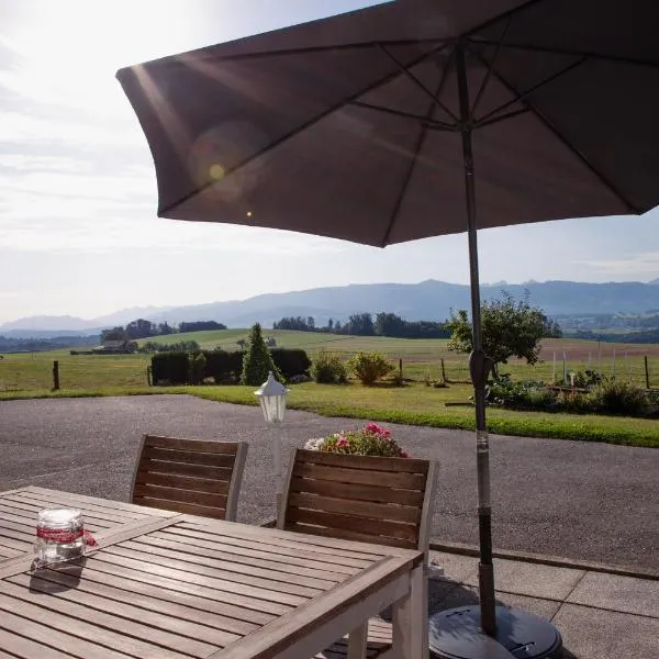 La Belle Ferme, hotel in Cottens