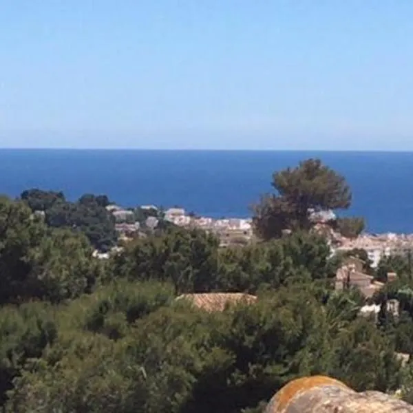 ATICO-PENTHOUSE EN MORAIRA CON VISTAS AL MAR, hotel em Teulada