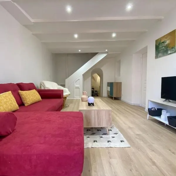 Maison - 4 Chambres - 10 couchages - 2sdb, hotel in Orcet