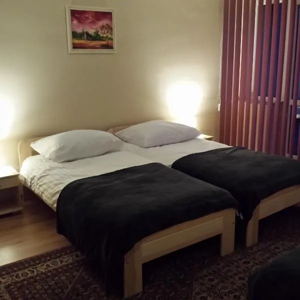 Pokoje gościnne vis a vis Retro, hotel v destinácii Gostynin